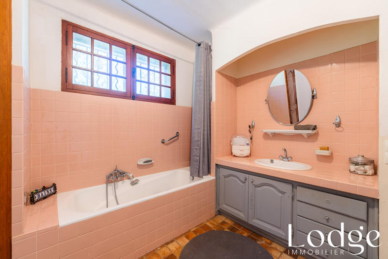 Maison ancienne - 250 m² - 8 pièces