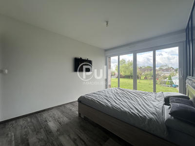 Pavillon - 130 m² - 6 pièces