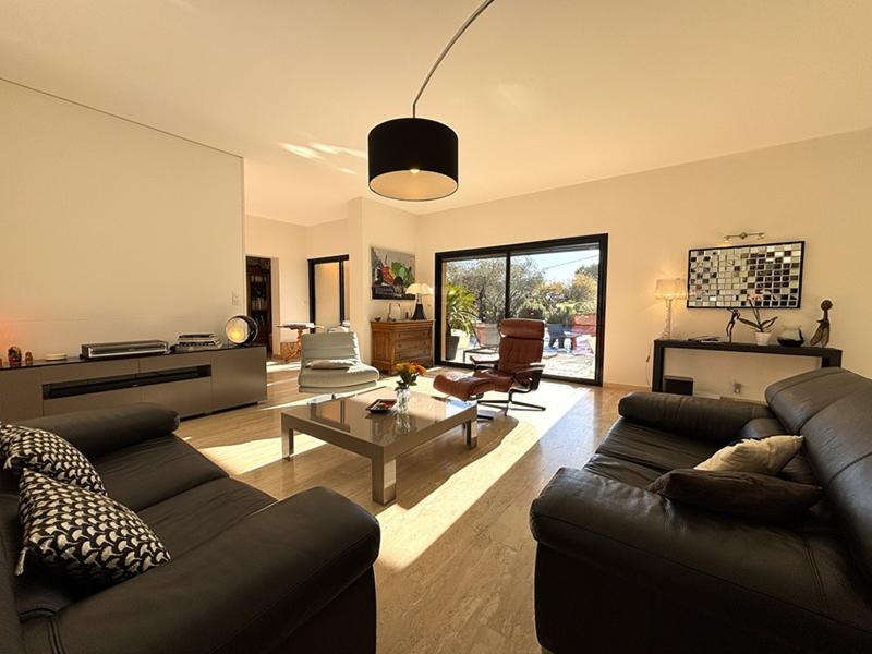 Villa - 200 m² - 5 pièces