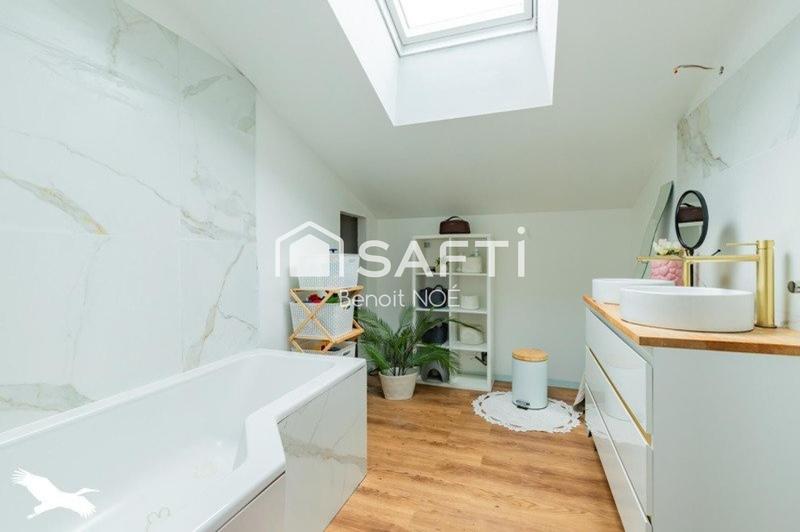 Maison - 180 m² - 6 pièces