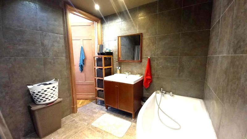 Appartement - 100 m² - 3 pièces