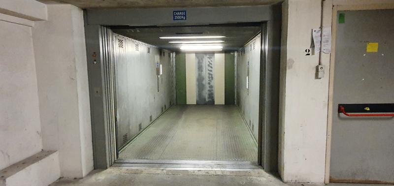 Parking / Garage - 14 m²