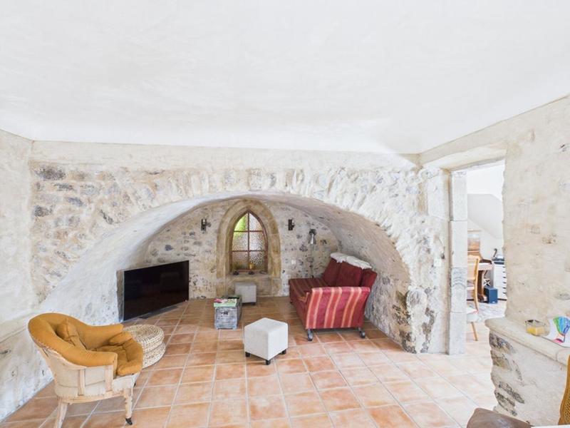 Maison - 640 m² - 26 pièces