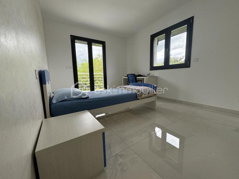 Maison - 145 m² - 6 pièces