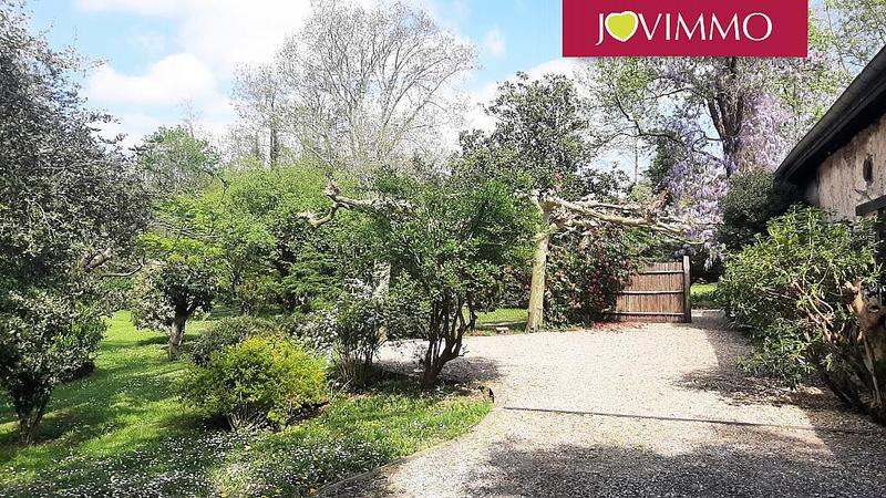 Maison - 387 m² - 12 pièces