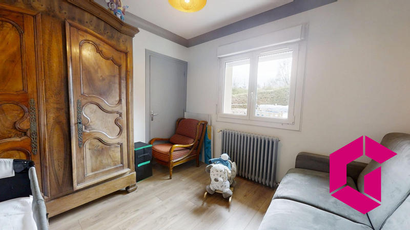 Maison traditionnelle - 90 m² - 5 pièces