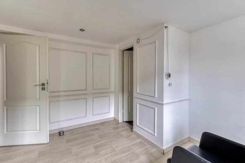 Maison - 182 m² - 9 pièces