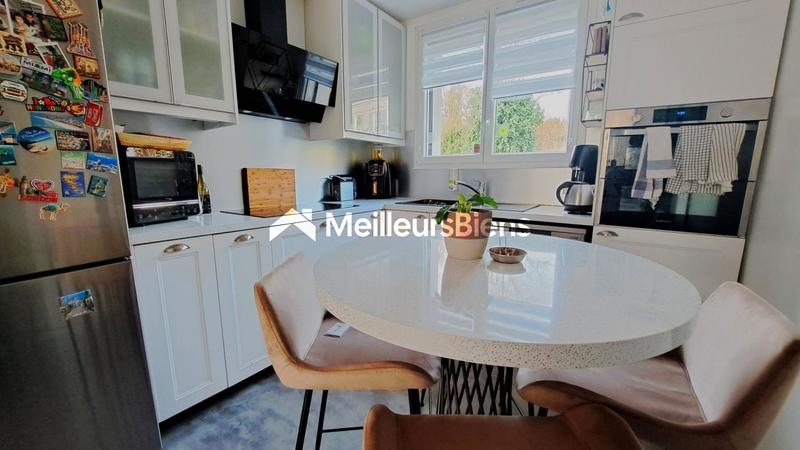 Maison - 219 m² - 8 pièces