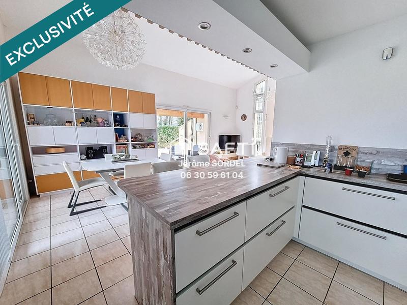 Maison - 191 m² - 7 pièces