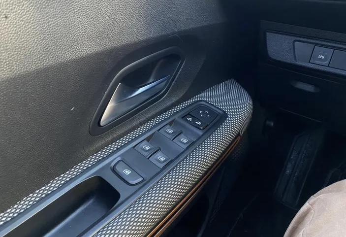 Dacia Sandero Stepway 1.0 l Eco Gpl 100 cv confort caméra Clim Gps CarPlay pack city jantes attelage