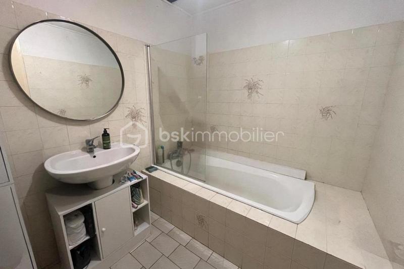 Propriété - 170 m² - 6 pièces