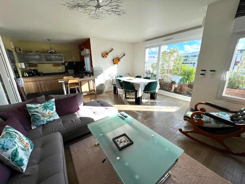 Appartement - 100 m² - 4 pièces