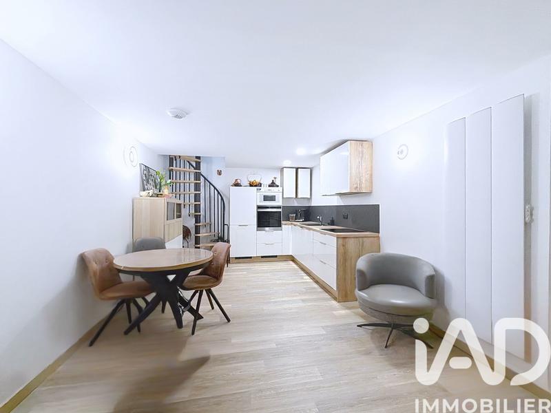 Immeuble - 49 m² - 3 pièces