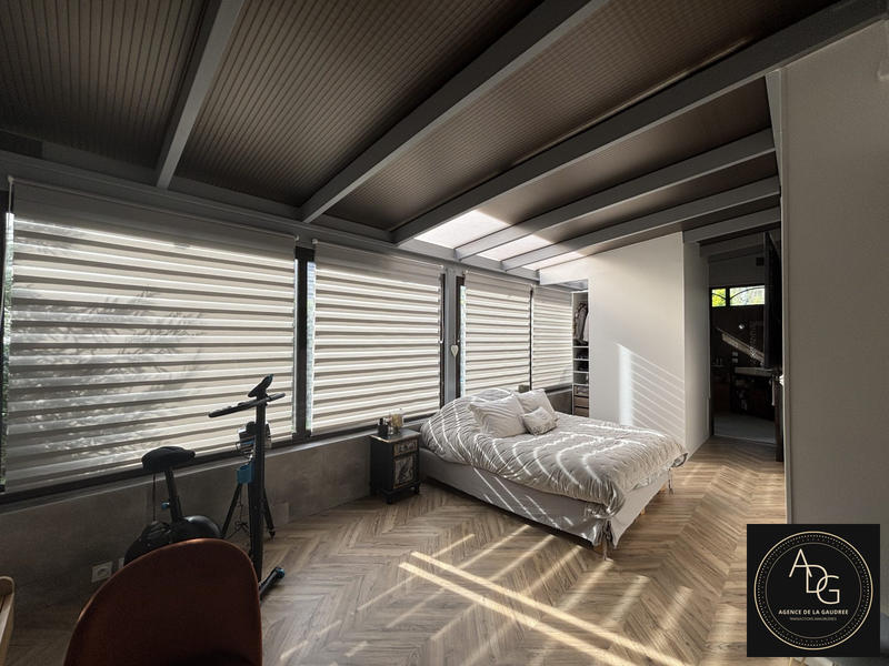 Maison - 210 m² - 6 pièces