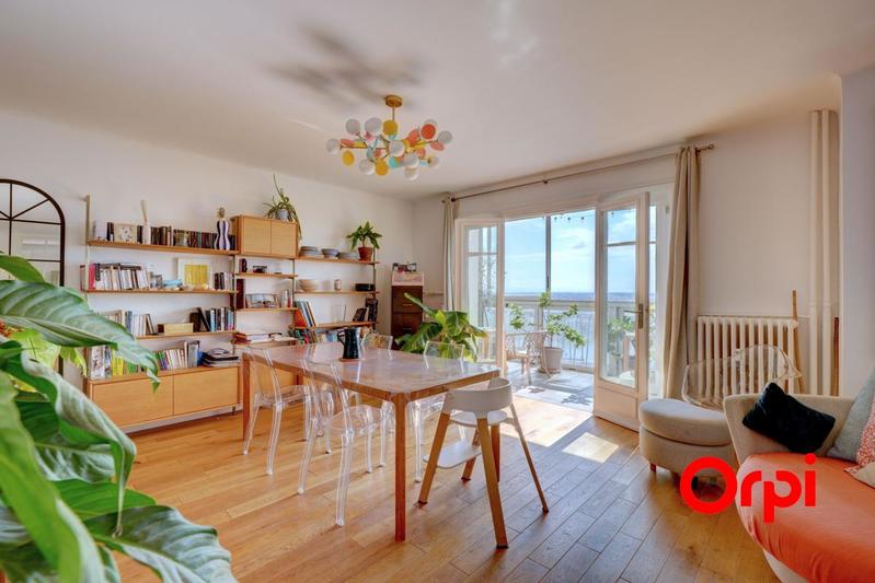 Appartement - 97 m² - 4 pièces