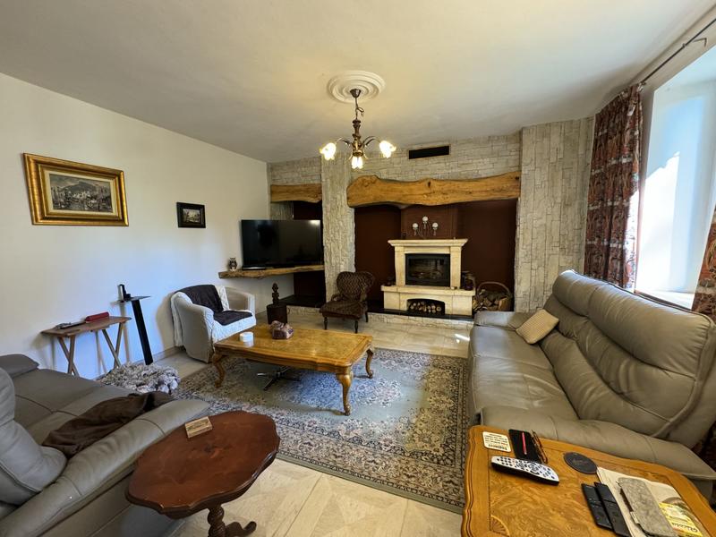 Maison ancienne - 206 m² - 6 pièces