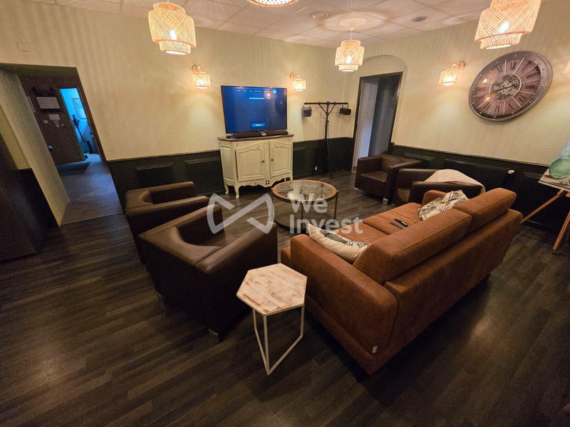 Maison - 637 m² - 20 pièces