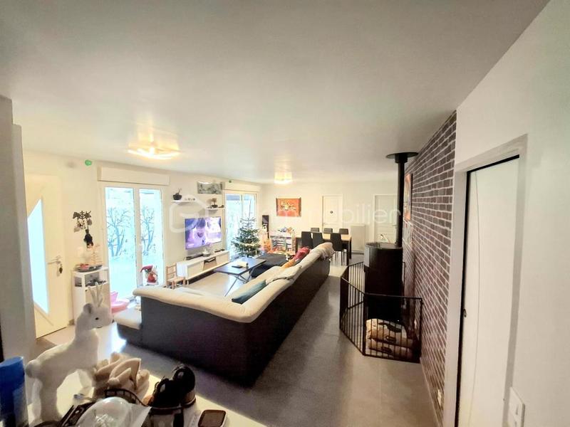 Maison - 99 m² - 5 pièces