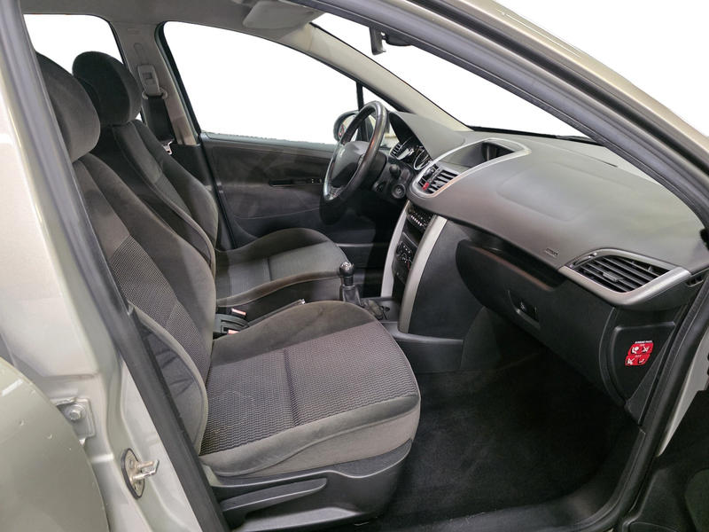 Peugeot 207 - 1.4 HDi 70 Cv Trendy