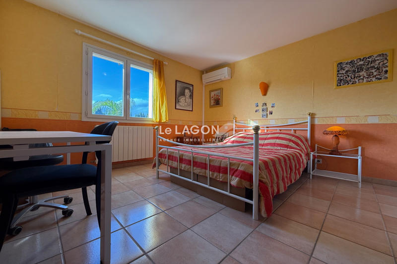 Maison - 295 m² - 9 pièces