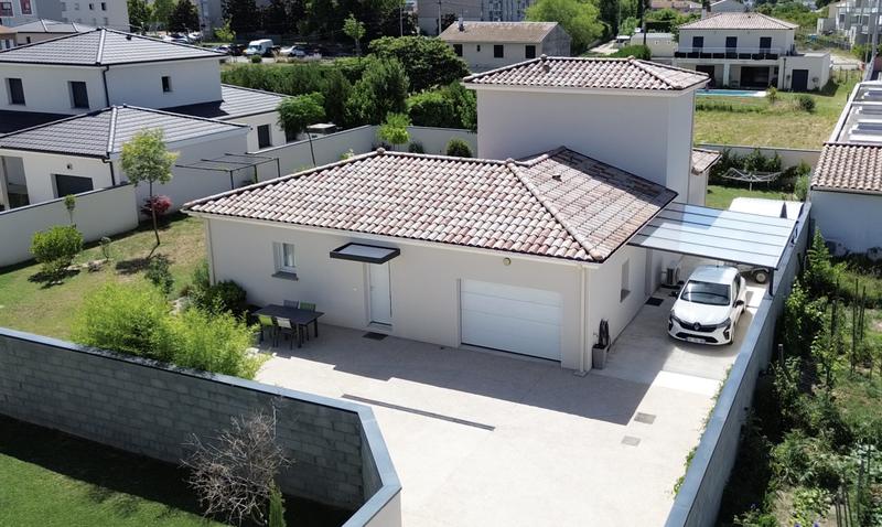 Maison - 99 m² - 4 pièces