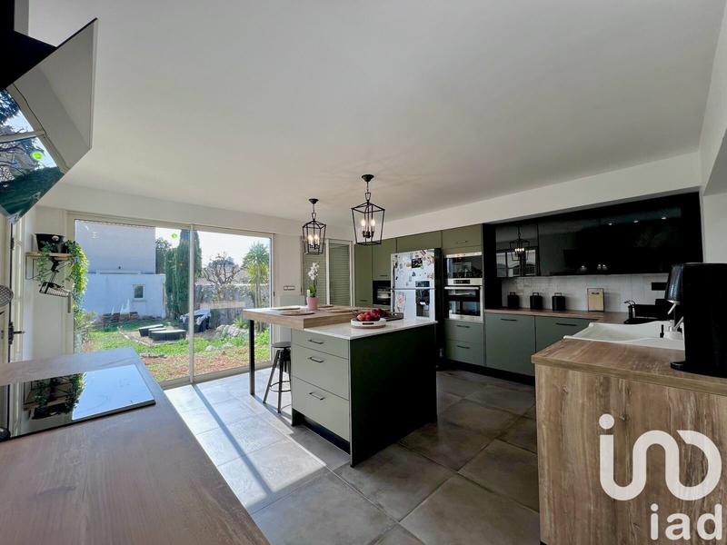 Maison - 175 m² - 7 pièces