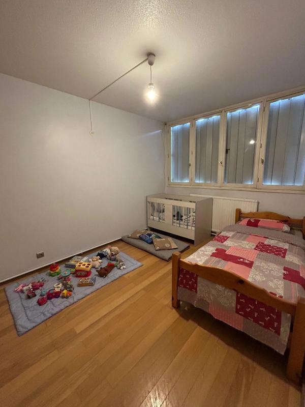 Appartement - 100 m² - 5 pièces