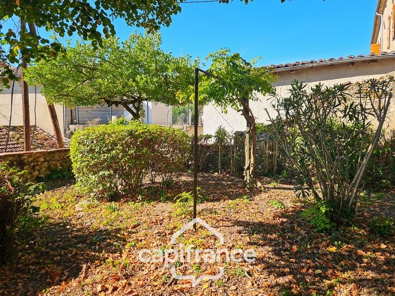 Maison - 275 m² - 6 pièces