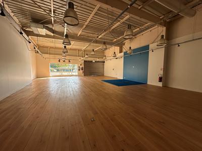 Local commercial - 409 m²