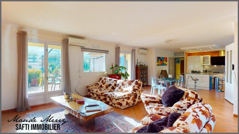 Villa - 210 m² - 7 pièces