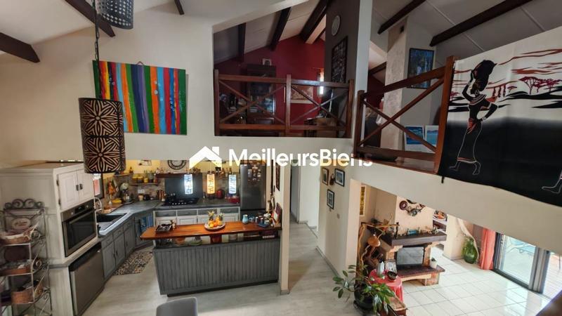 Maison - 167 m² - 7 pièces