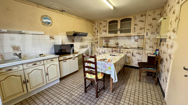 Maison - 231 m² - 7 pièces