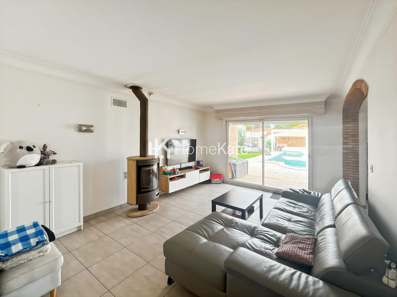 Maison - 200 m² - 8 pièces