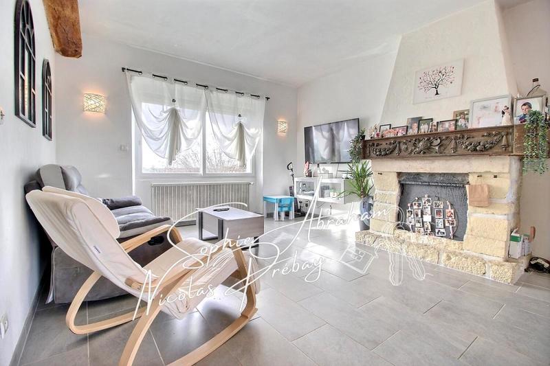 Maison - 92 m² - 5 pièces