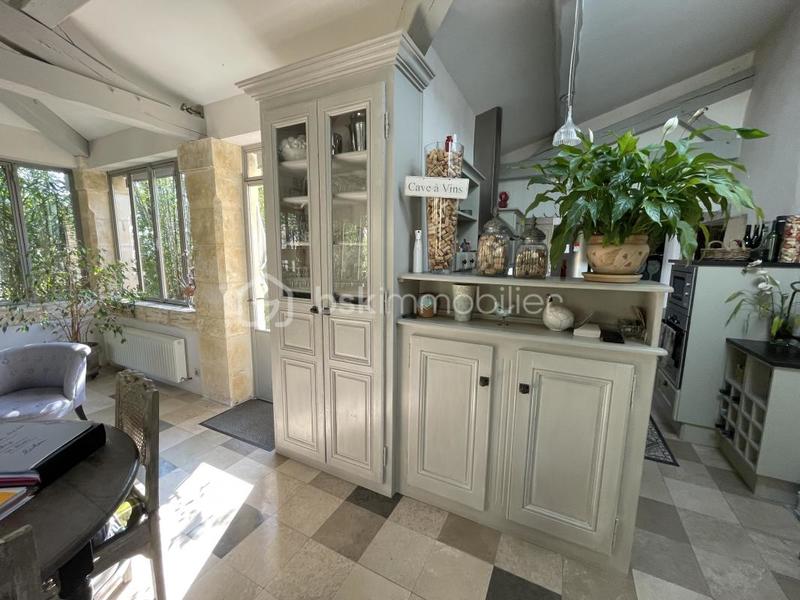 Propriété - 264 m² - 9 pièces