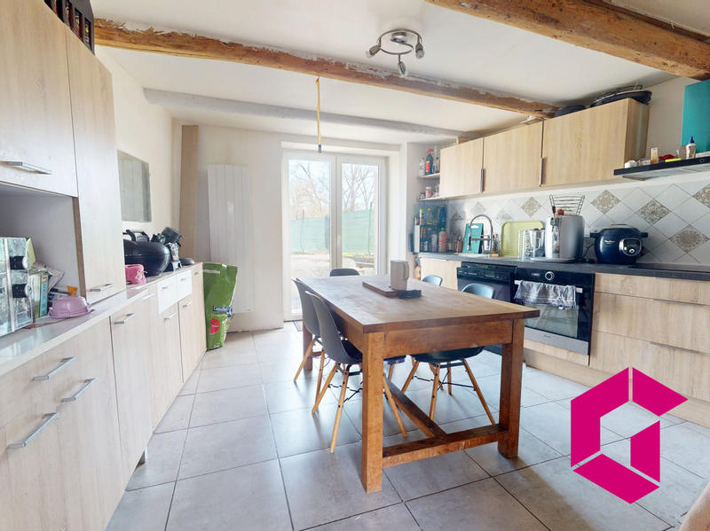 Maison - 102 m² - 4 pièces