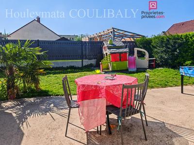 Maison - 111 m² - 5 pièces