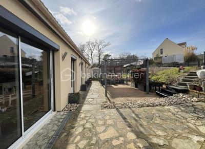 Maison - 112 m² - 7 pièces