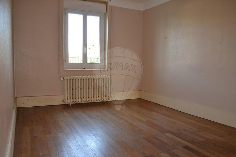 Maison - 187 m² - 7 pièces