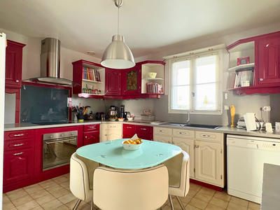 Maison - 98 m² - 4 pièces