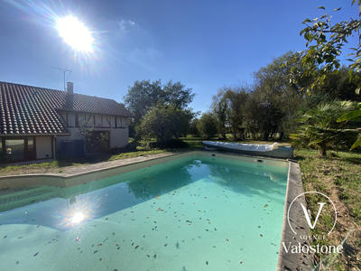 Maison traditionnelle - 125 m² - 6 pièces