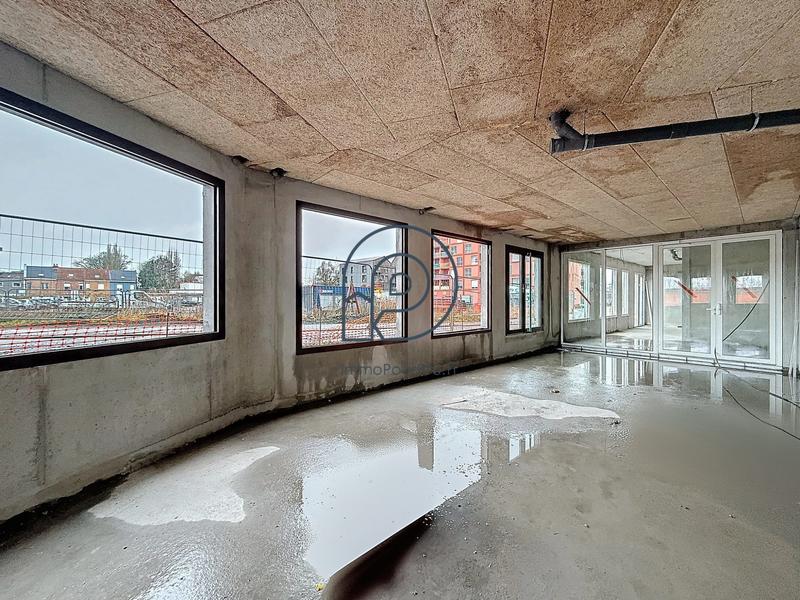 Local commercial - 384 m²