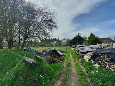 Terrain constructible - 713 m²