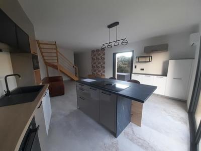 Maison - 88 m² - 4 pièces