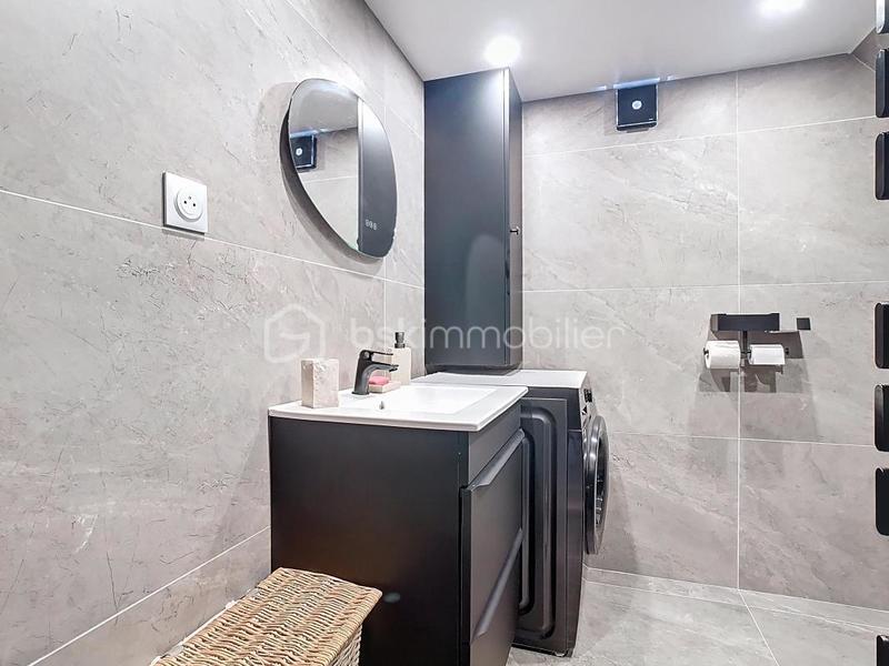 Maison - 202 m² - 6 pièces