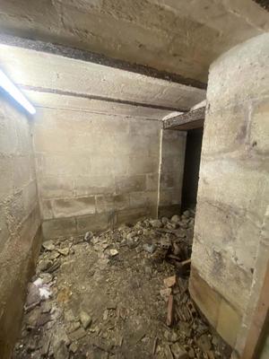 Cave - 40 m²