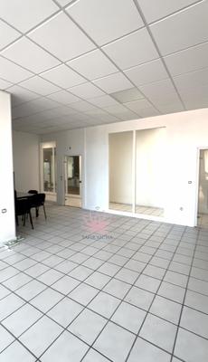 Local commercial - 88 m² - 1 pièce