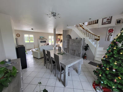 Maison - 124 m² - 7 pièces