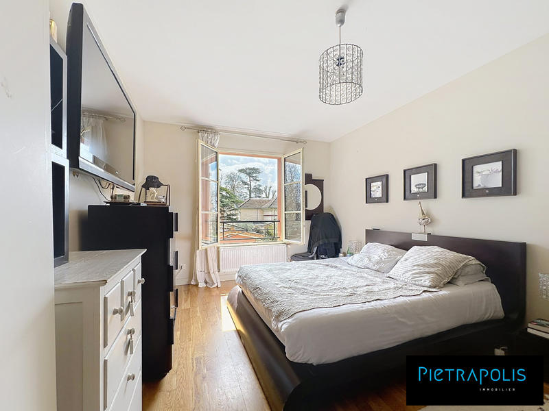 Maison traditionnelle - 178 m² - 5 pièces