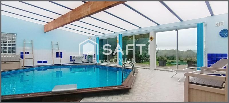 Maison - 240 m² - 8 pièces